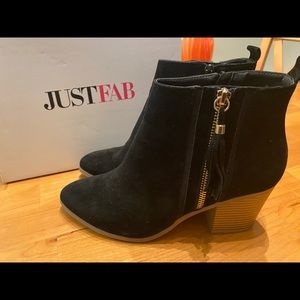 Cute black zipper ankle boots
